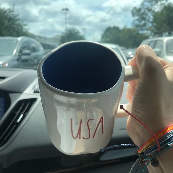 SOLD OUT NWT Rae Dunn USA Mug July 4th - Picture 2 of 4